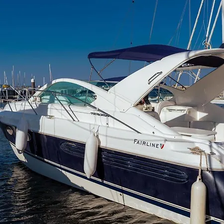 Botel Luxuoso Barco - Parque Nacoes *