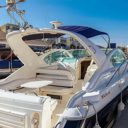 Botel Luxuoso Barco - Parque Nacoes *
