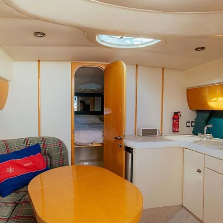 Luxuoso Barco - Parque Nações *
